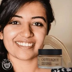 Odylique by Essential Care organiczny kremowy podkład do makijażu z filtrem mineralnym SPF 25 kolor 50 Medium Brown Warm Tone, 30 ml