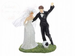 Figurka Para Młoda z piłką nożną 14cm PF31