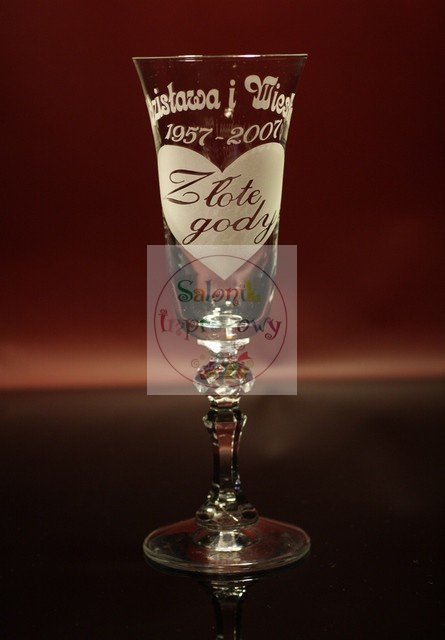 Kieliszki do szampana z grawerem prezent na rocznicę ślubu