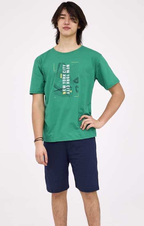 Piżama młodzieżowa chłopięca z zieloną koszulką i spodenkami