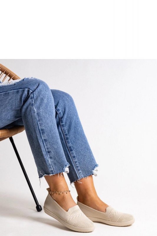 Beżowe wsuwane materiałowe tenisówki Shadhi - Solea Hurtownia odzieży on-line, moda damska, bielizna i obuwie dla kobiet - Matte