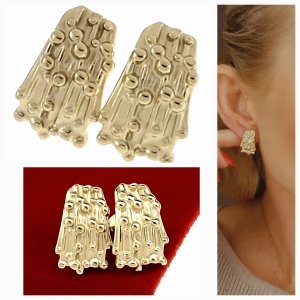 goldene Ohrringe aus Edelstahl
