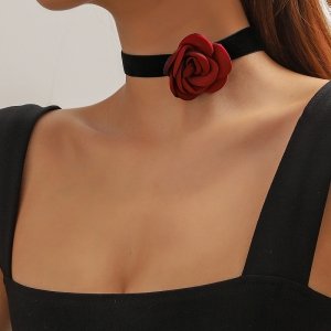 Pas04 Naszyjnik choker 33+5cm satyna róża 