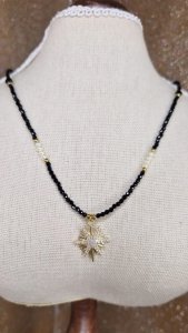 026b Złoty naszyjnik 41+5 róża wiatrów pozłacany 14K kryształek stal nierdzewna