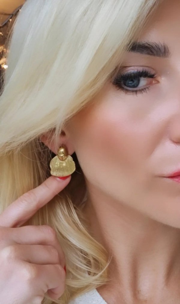 goldene Ohrringe aus Edelstahl