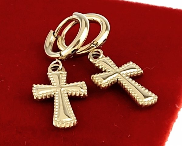 goldene Ohrringe aus Edelstahl
