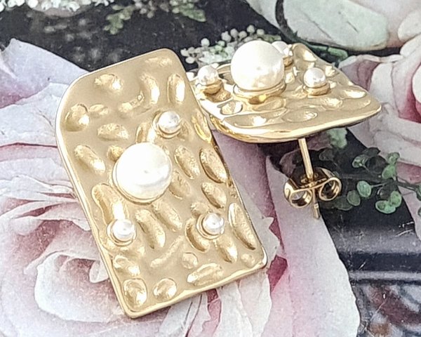 goldene Ohrringe aus Edelstahl