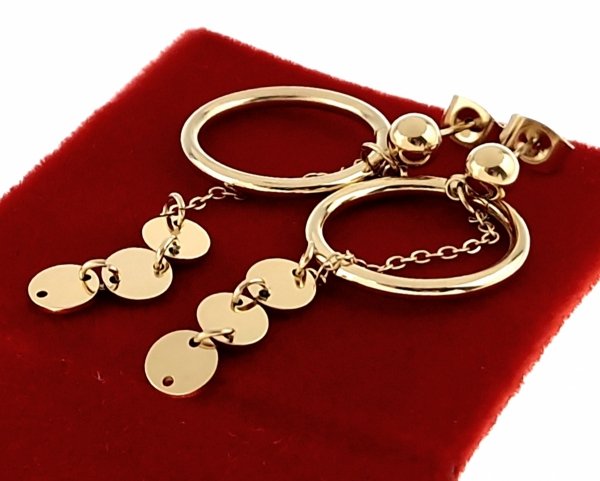 goldene Ohrringe aus Edelstahl
