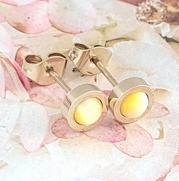 goldene Ohrringe aus Edelstahl