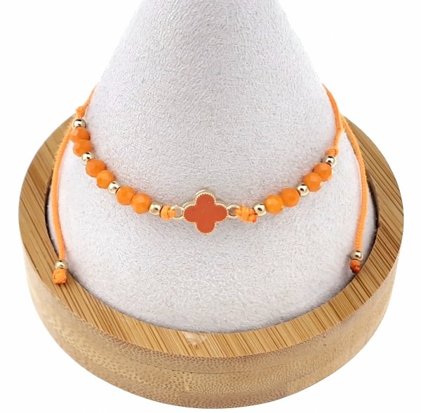 GOLDENES ARMBAND MIT EDELSTAHL