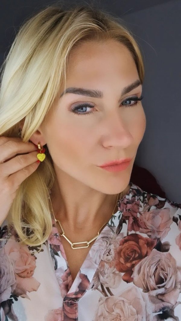 goldene Ohrringe aus Edelstahl