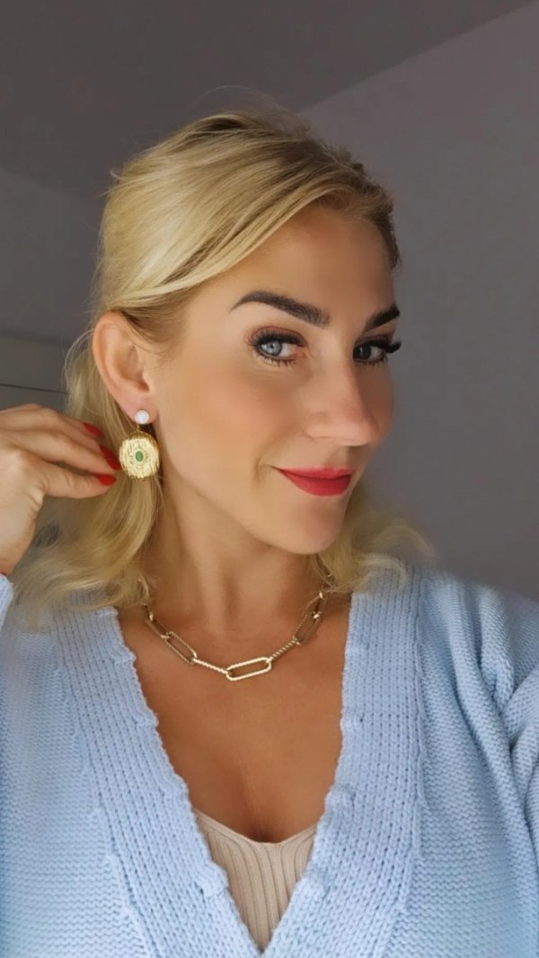 goldene Ohrringe aus Edelstahl