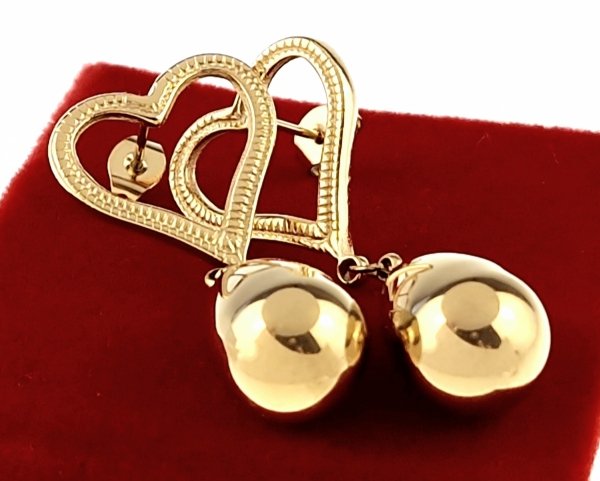 goldene Ohrringe aus Edelstahl