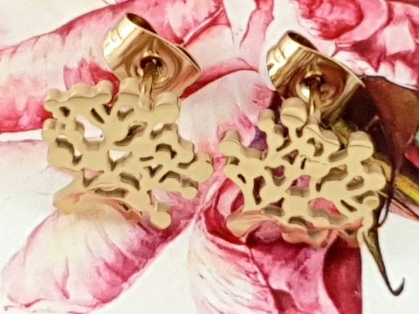 gold earrings made of stainless steel