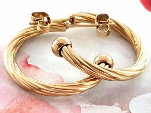 gold earrings made of stainless steel