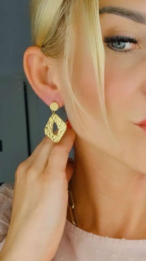 gold earrings made of stainless steel