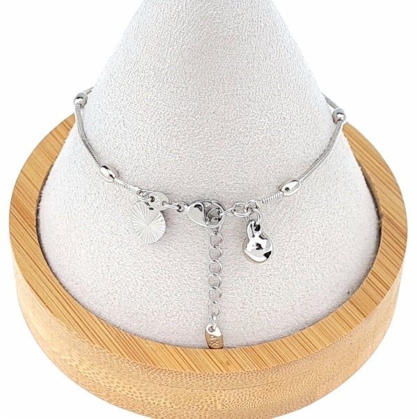 gold bracelet for a gold-plated leg