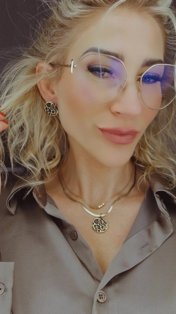 gold earrings made of stainless steel