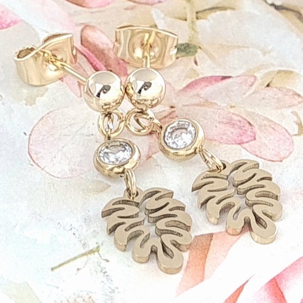 gold earrings made of stainless steel