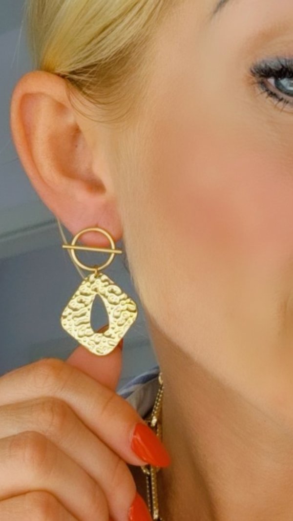 gold earrings made of stainless steel