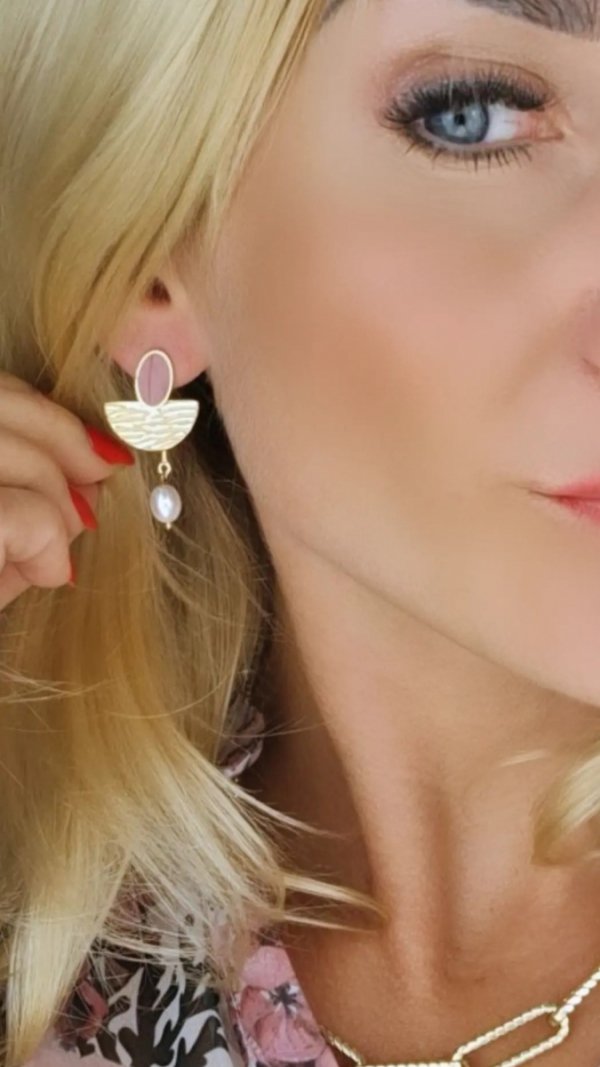 gold earrings made of stainless steel