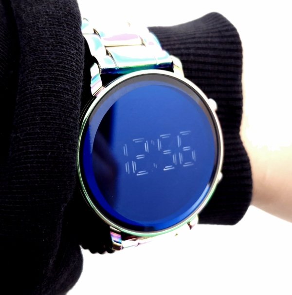 exclusive women's gold watch classic