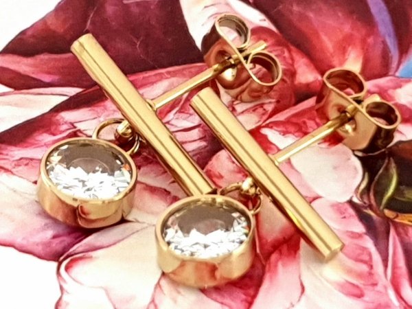 gold earrings made of stainless steel