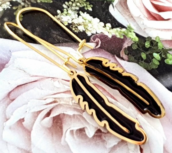 gold earrings made of stainless steel
