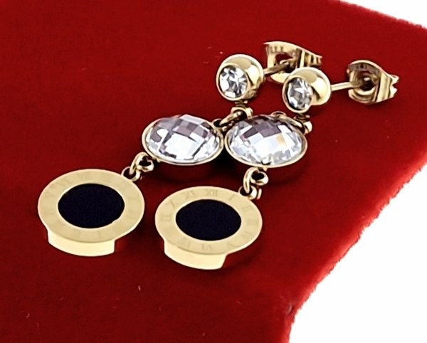 gold earrings made of stainless steel
