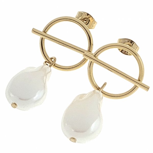 gold earrings made of stainless steel