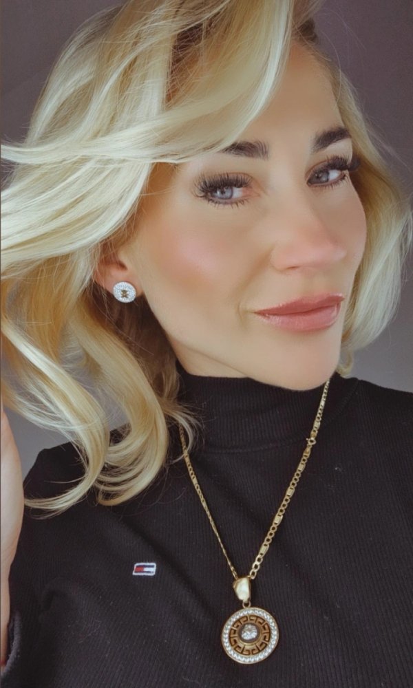 gold earrings made of stainless steel