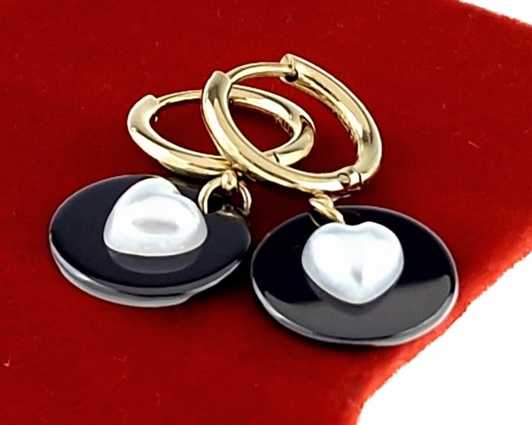 gold earrings made of stainless steel