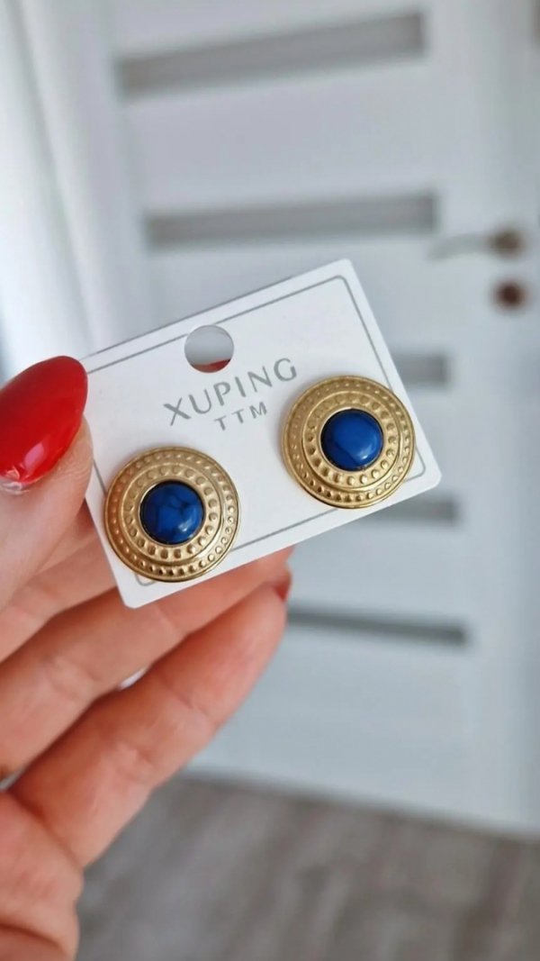 gold earrings made of stainless steel