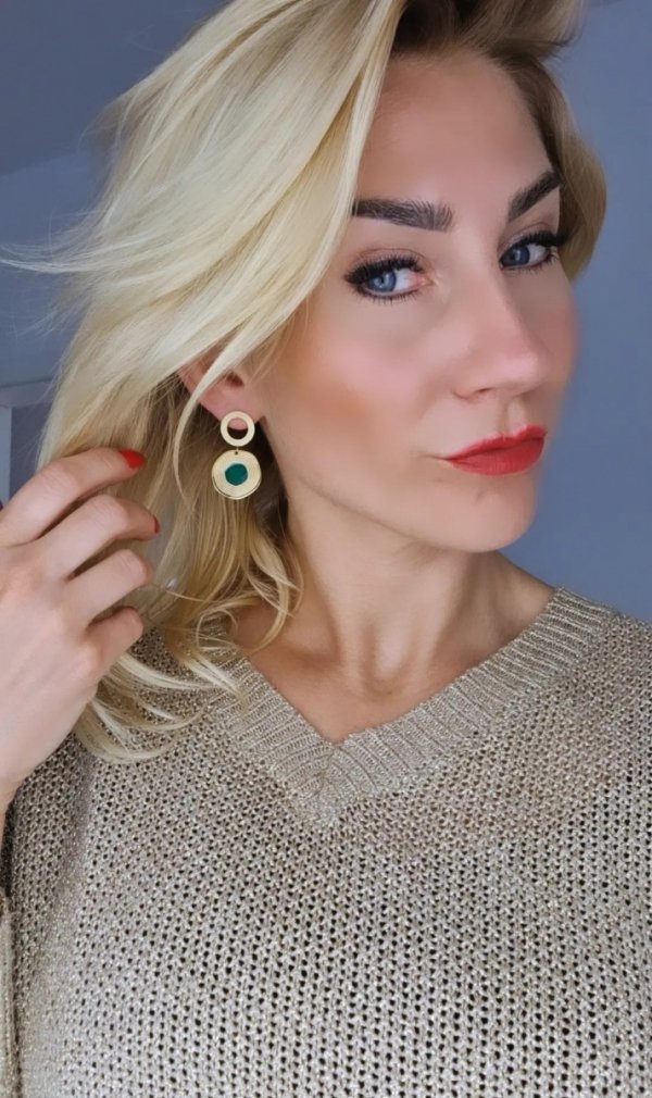 gold earrings made of stainless steel