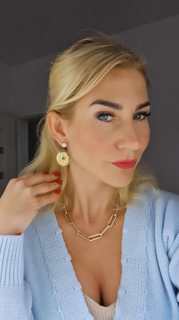 gold earrings made of stainless steel
