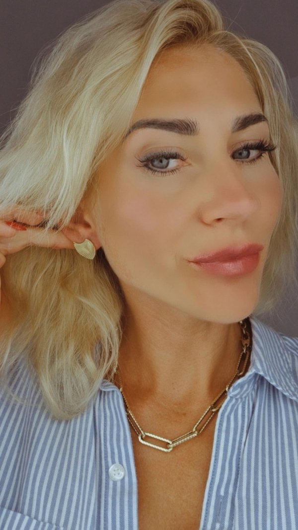 gold earrings made of stainless steel