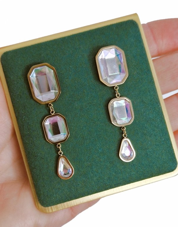 gold earrings made of stainless steel