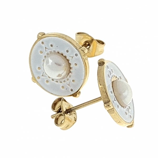 gold earrings made of stainless steel
