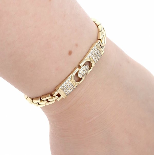 gold bracelet for a gold-plated leg