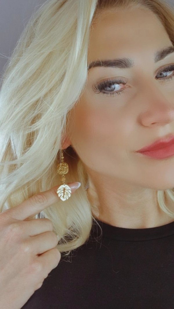 gold earrings made of stainless steel