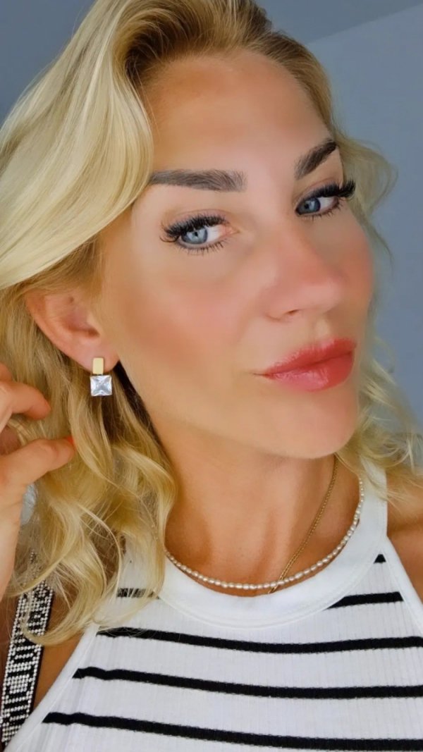 gold earrings made of stainless steel