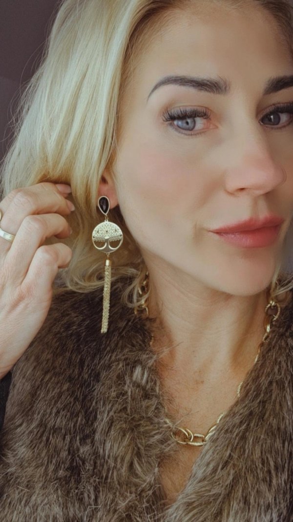 gold earrings made of stainless steel