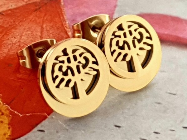 gold earrings made of stainless steel