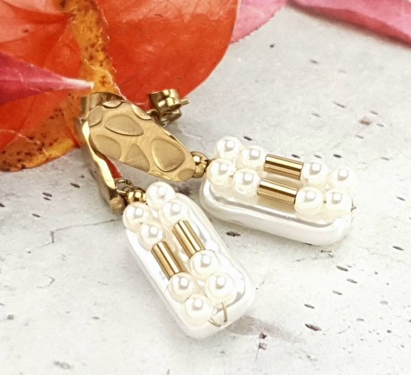 gold earrings made of stainless steel