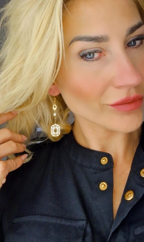 gold earrings made of stainless steel