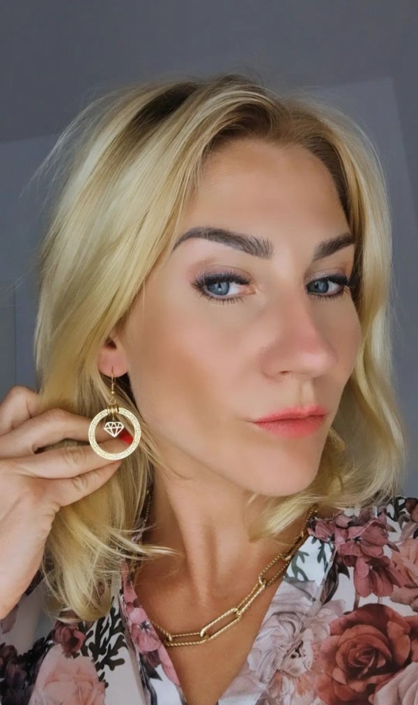 gold earrings made of stainless steel
