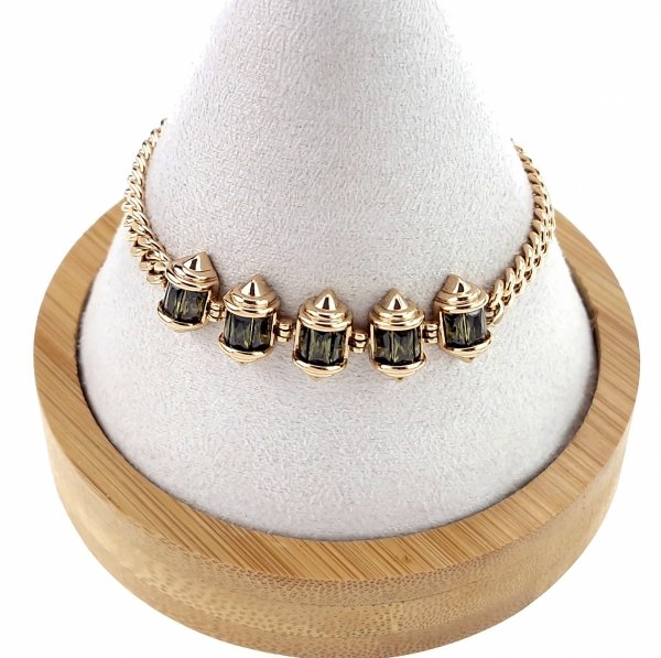 gold bracelet for a gold-plated leg