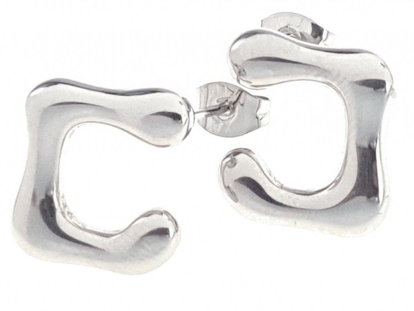 gold earrings made of stainless steel