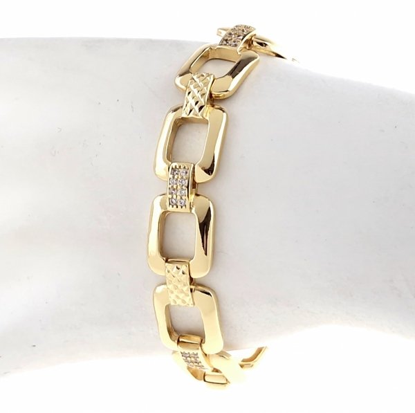gold bracelet for a gold-plated leg