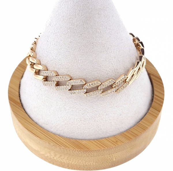 gold bracelet for a gold-plated leg